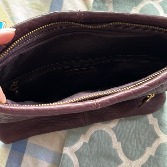 Kipling Elegant Purple Leather Clutch - Picture 3 of 3